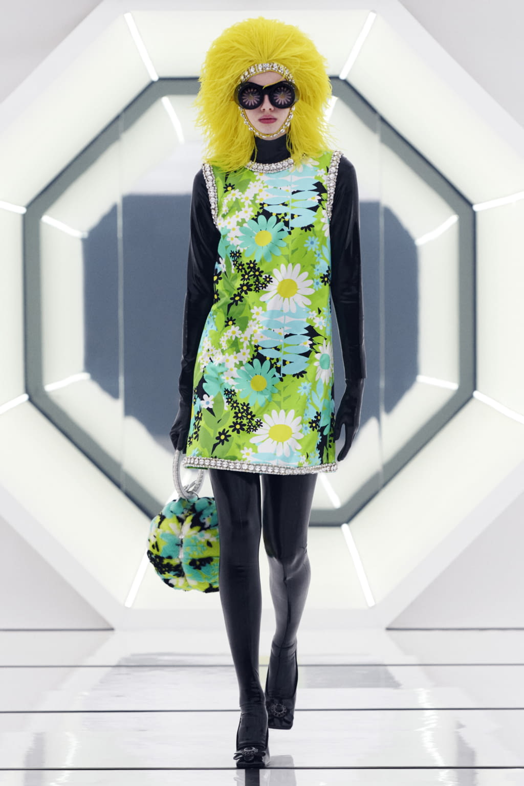 Fashion Week Milan Fall/Winter 2020 look 10 de la collection 8 Moncler Richard Quinn womenswear