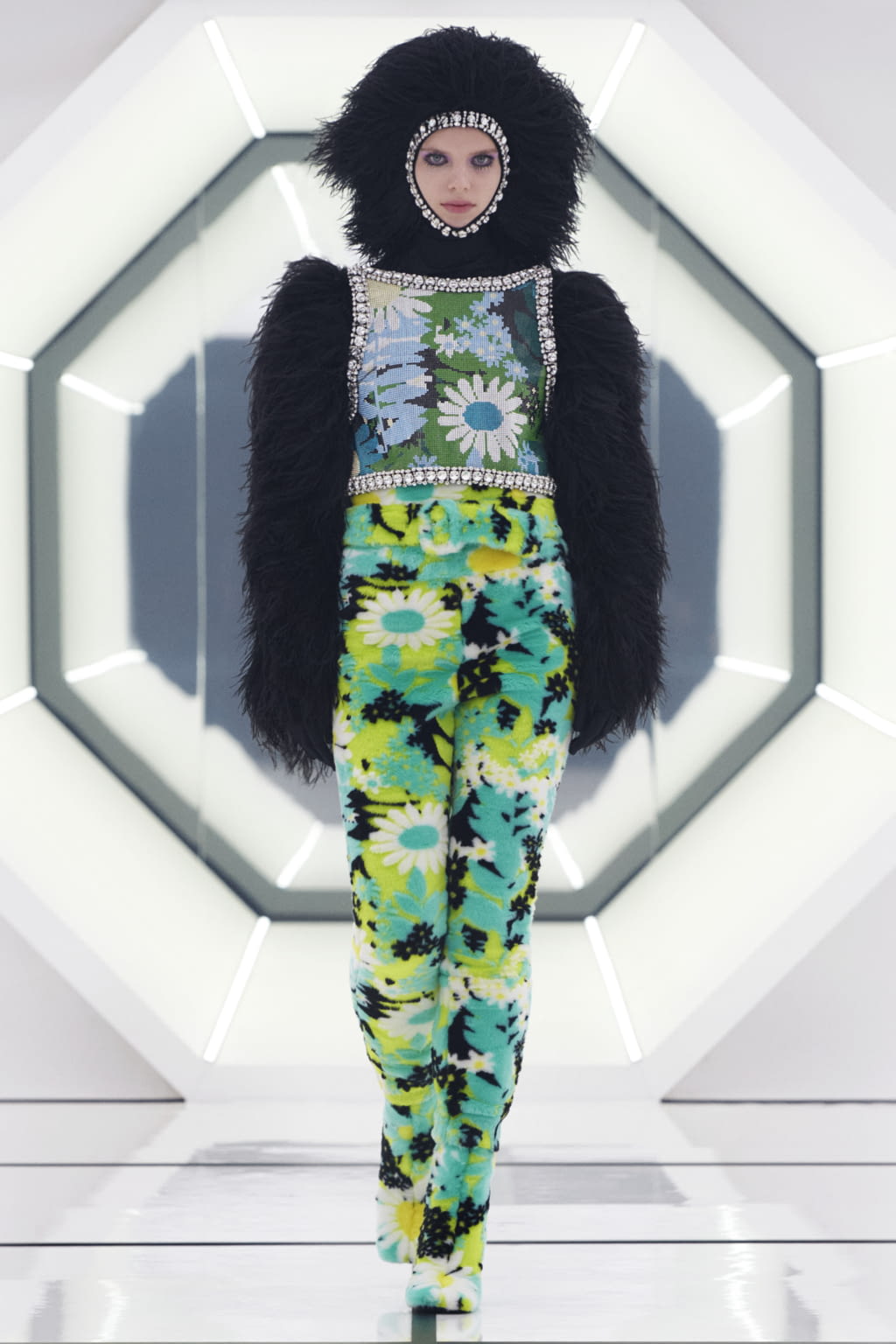 Fashion Week Milan Fall/Winter 2020 look 20 de la collection 8 Moncler Richard Quinn womenswear