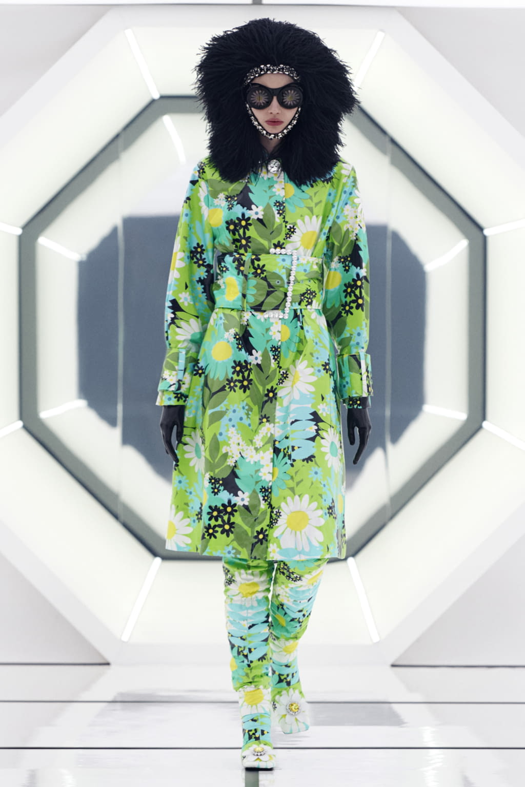 Fashion Week Milan Fall/Winter 2020 look 25 de la collection 8 Moncler Richard Quinn womenswear