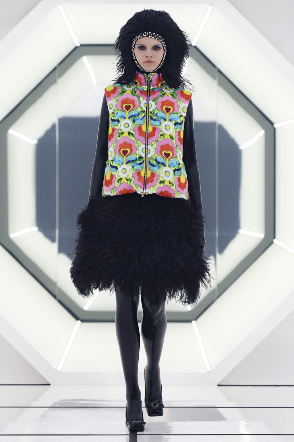 Fashion Week Milan Fall/Winter 2020 look 26 de la collection 8 Moncler Richard Quinn womenswear