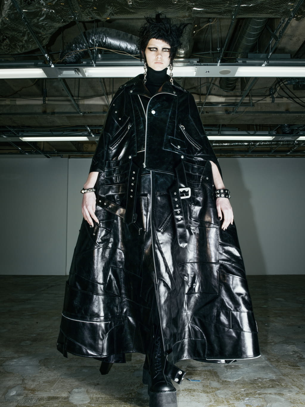 Fashion Week Paris Fall/Winter 2022 look 1 from the Junya Watanabe collection womenswear