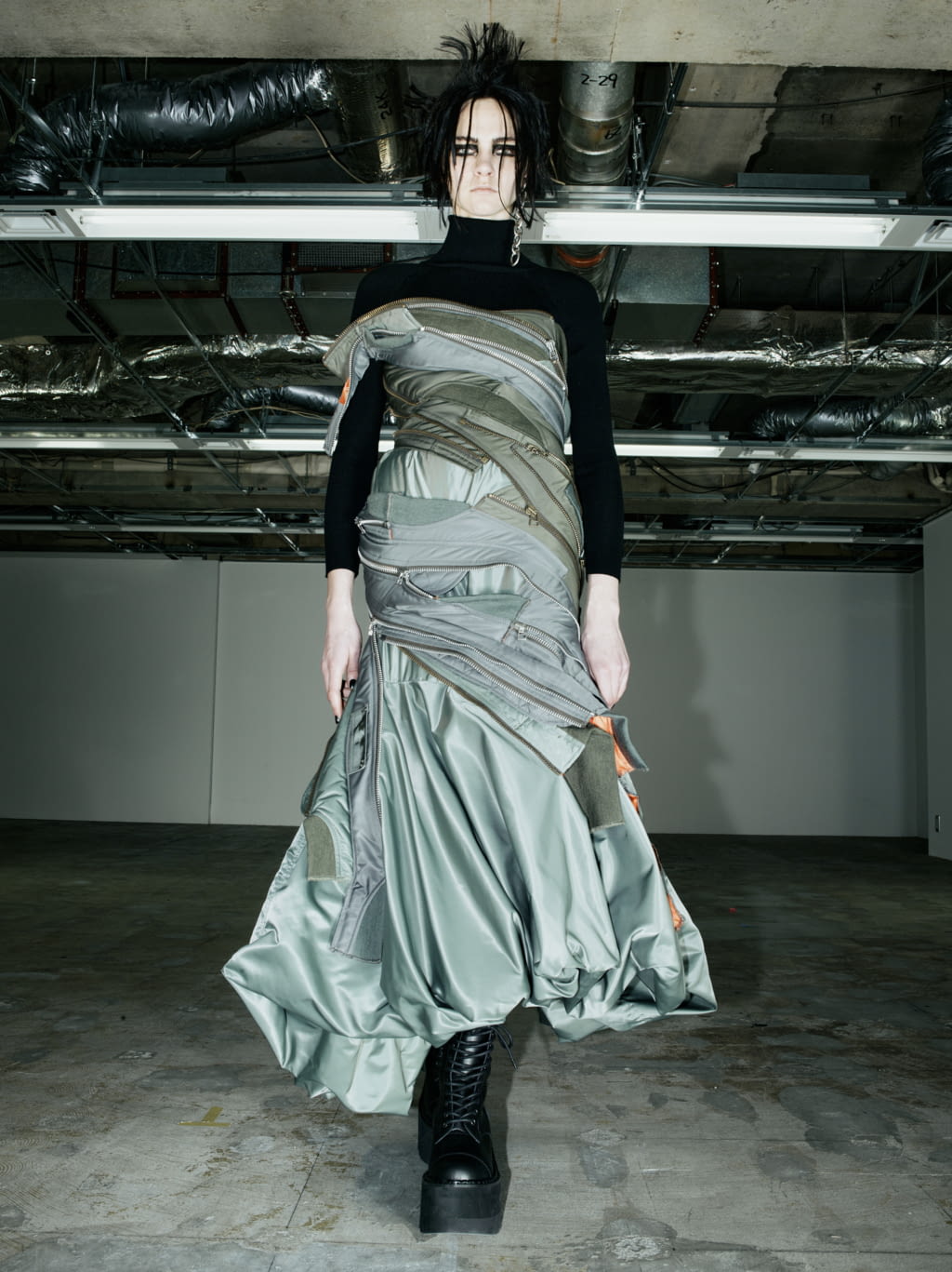 Fashion Week Paris Fall/Winter 2022 look 18 de la collection Junya Watanabe womenswear