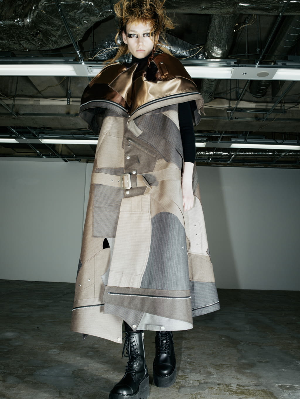 Fashion Week Paris Fall/Winter 2022 look 22 de la collection Junya Watanabe womenswear