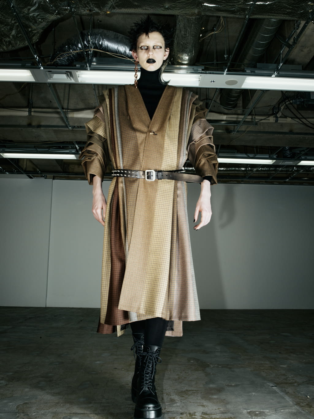 Fashion Week Paris Fall/Winter 2022 look 24 de la collection Junya Watanabe womenswear