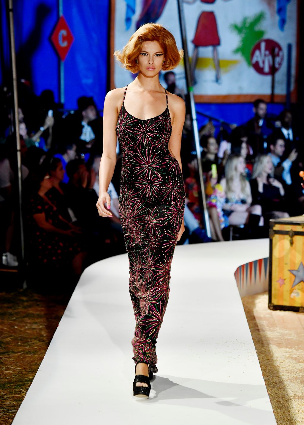 Fashion Week Milan Resort 2019 look 82 de la collection Moschino womenswear