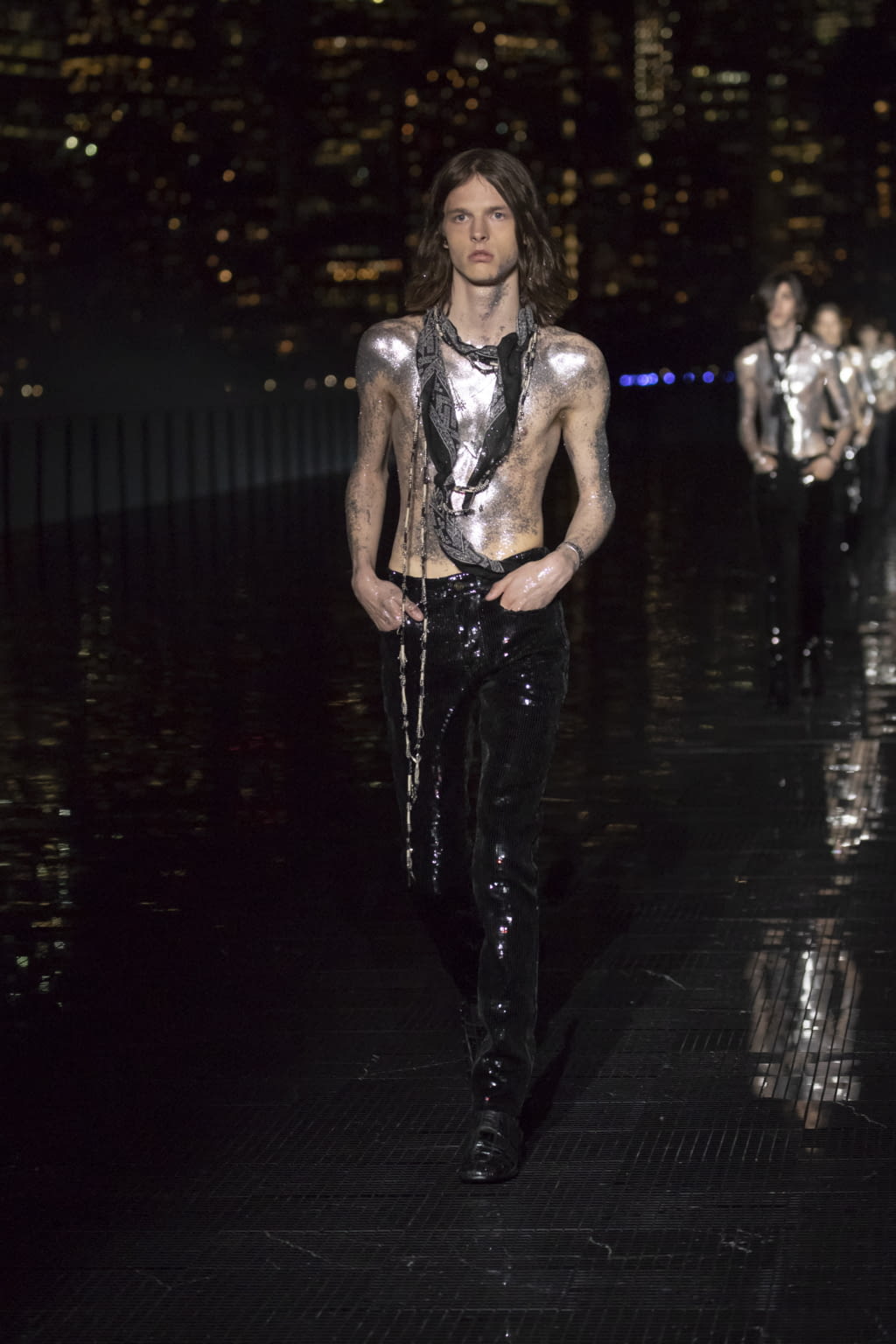 Fashion Week New York Spring/Summer 2019 look 83 from the Saint Laurent collection 男装