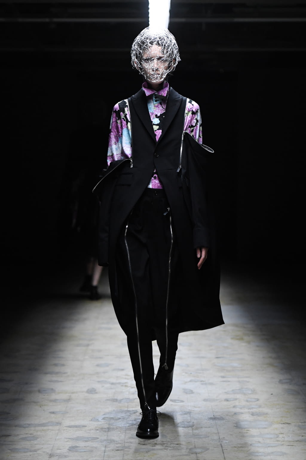Fashion Week Paris Fall/Winter 2022 look 4 from the Noir Kei Ninomiya collection womenswear