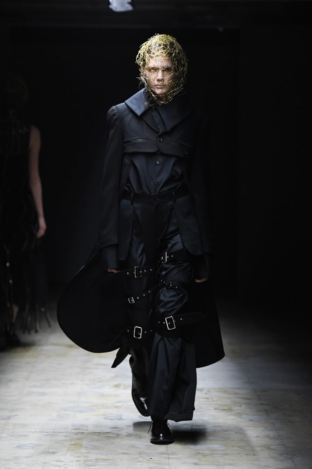 Fashion Week Paris Fall/Winter 2022 look 10 from the Noir Kei Ninomiya collection womenswear