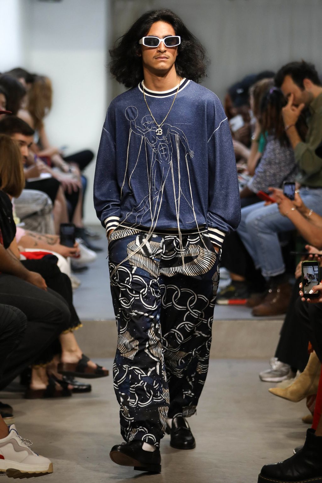 Fashion Week Paris Spring/Summer 2020 look 11 from the Bluemarble collection 男装