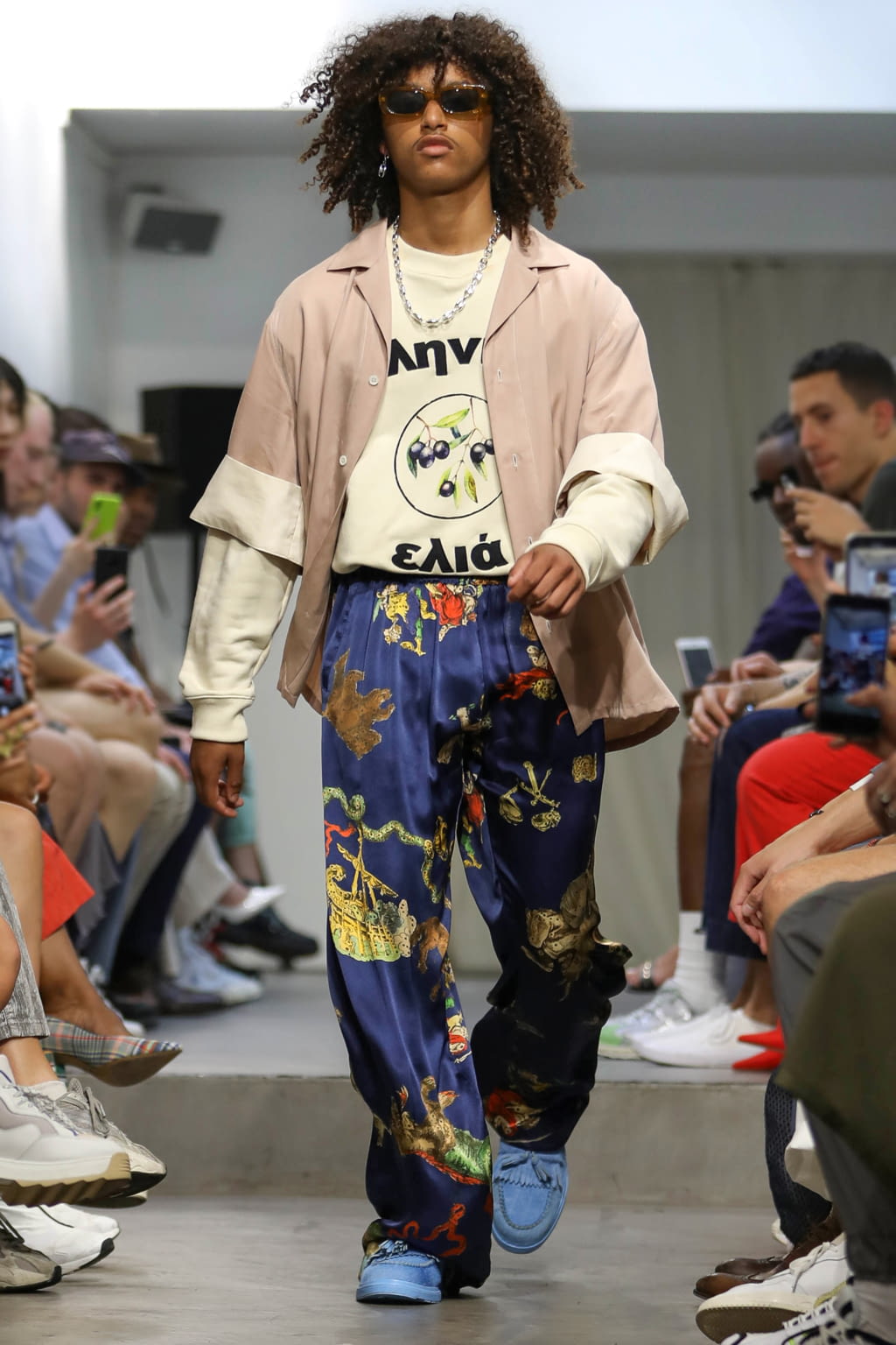 Fashion Week Paris Spring/Summer 2020 look 21 from the Bluemarble collection menswear