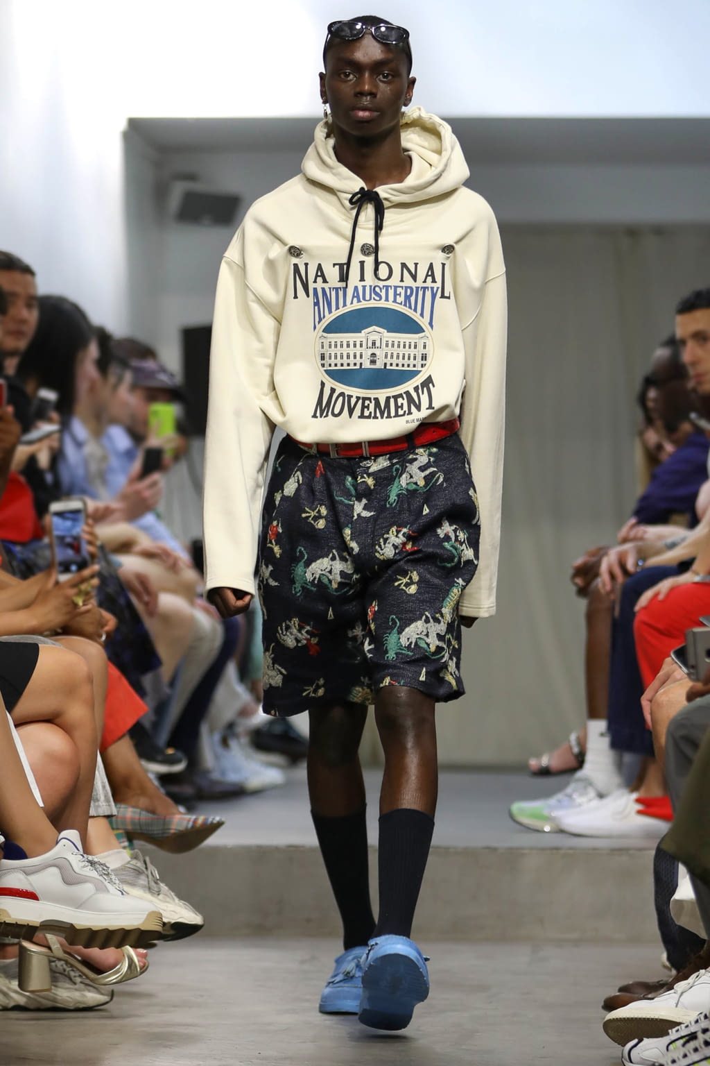 Fashion Week Paris Spring/Summer 2020 look 24 from the Bluemarble collection 男装