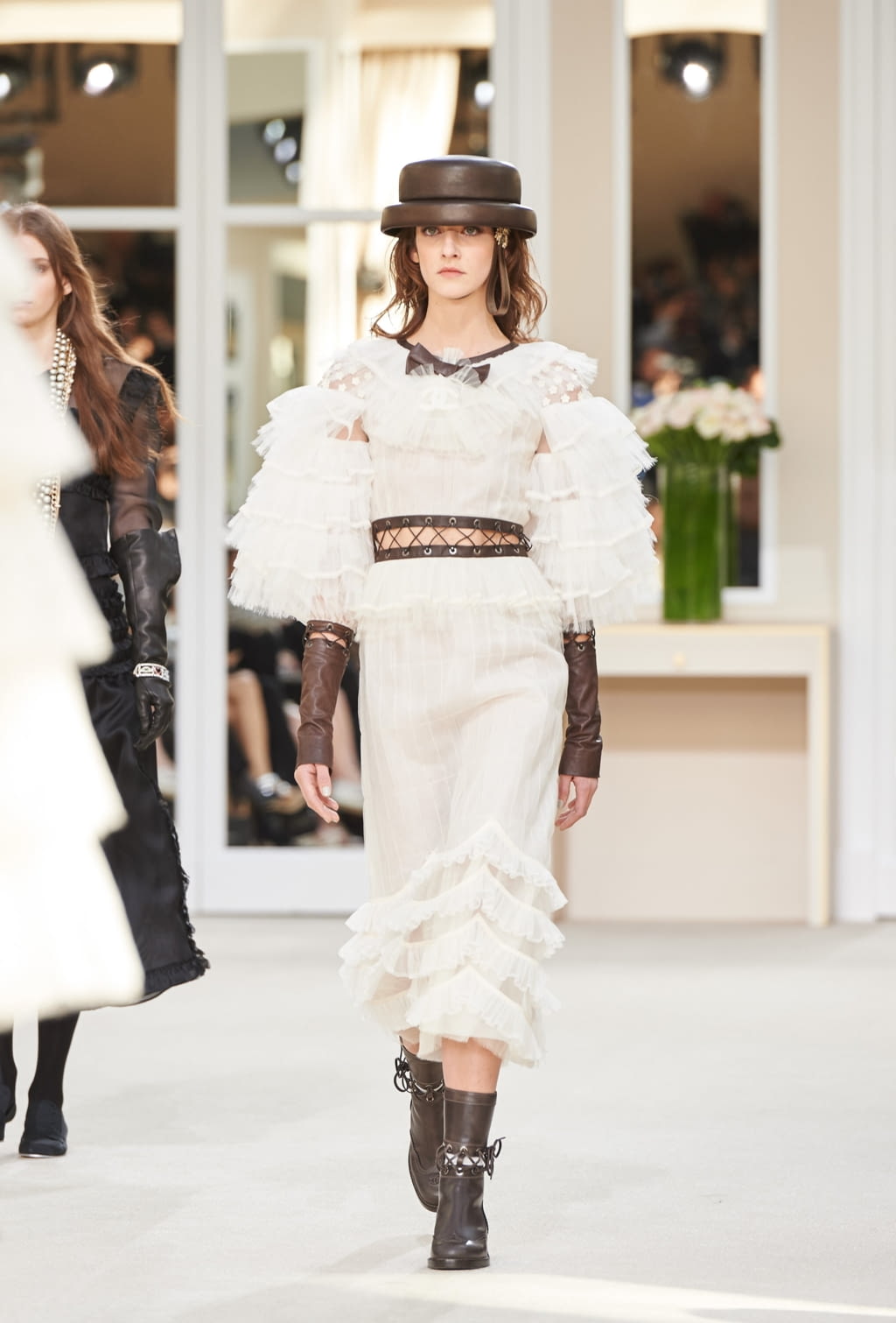 Fashion Week Paris Fall/Winter 2016 look 89 from the Chanel collection 女装