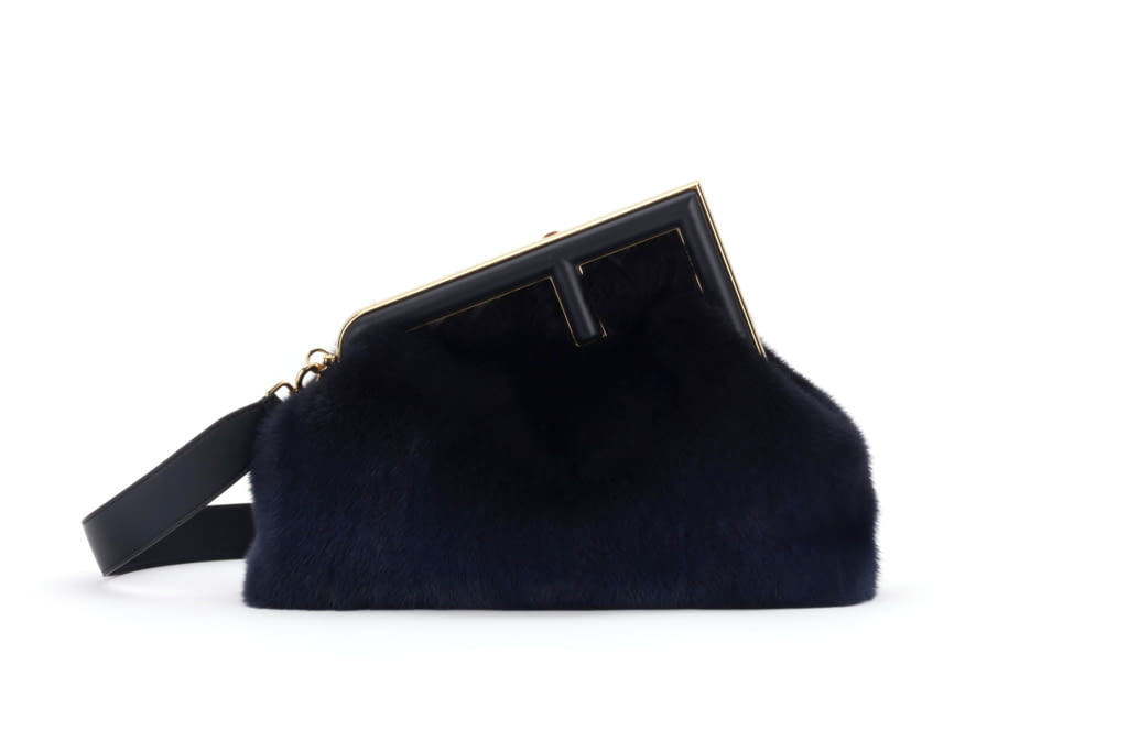 Fashion Week Milan Fall/Winter 2022 look 14 from the Fendi collection womenswear accessories