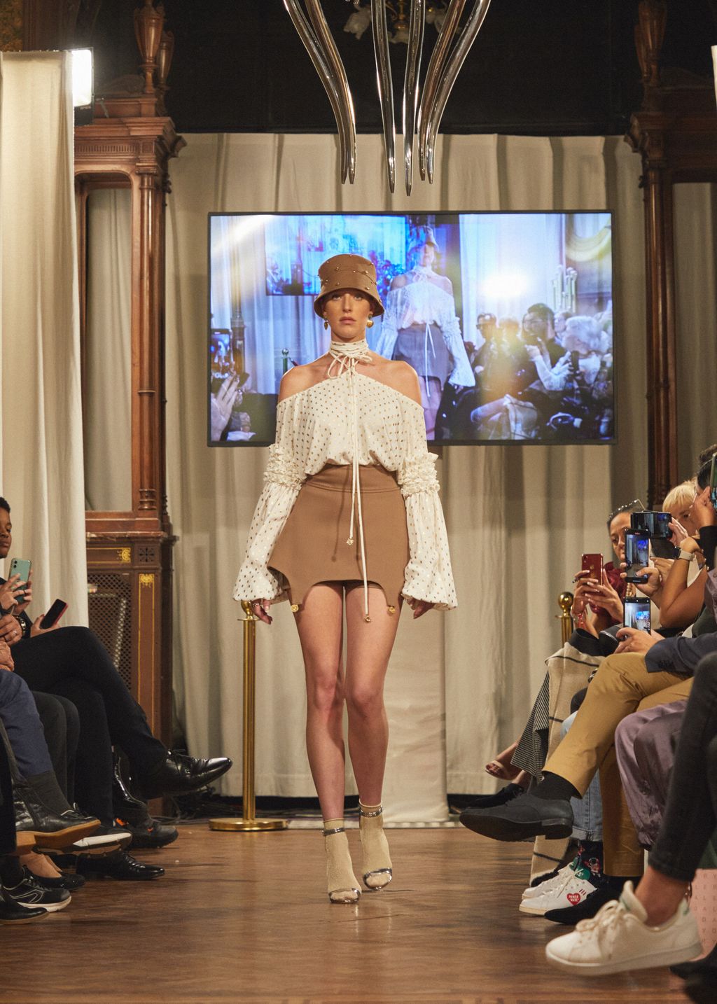 Fashion Week Paris Spring/Summer 2023 look 1 from the Guranda collection womenswear