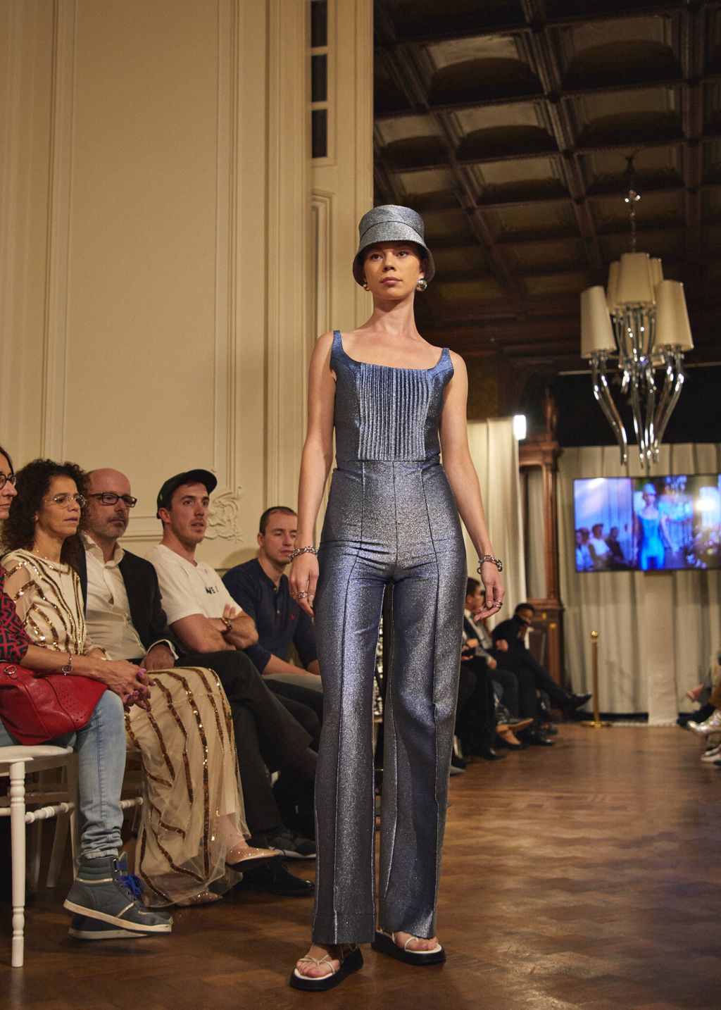 Fashion Week Paris Spring/Summer 2023 look 15 from the Guranda collection 女装