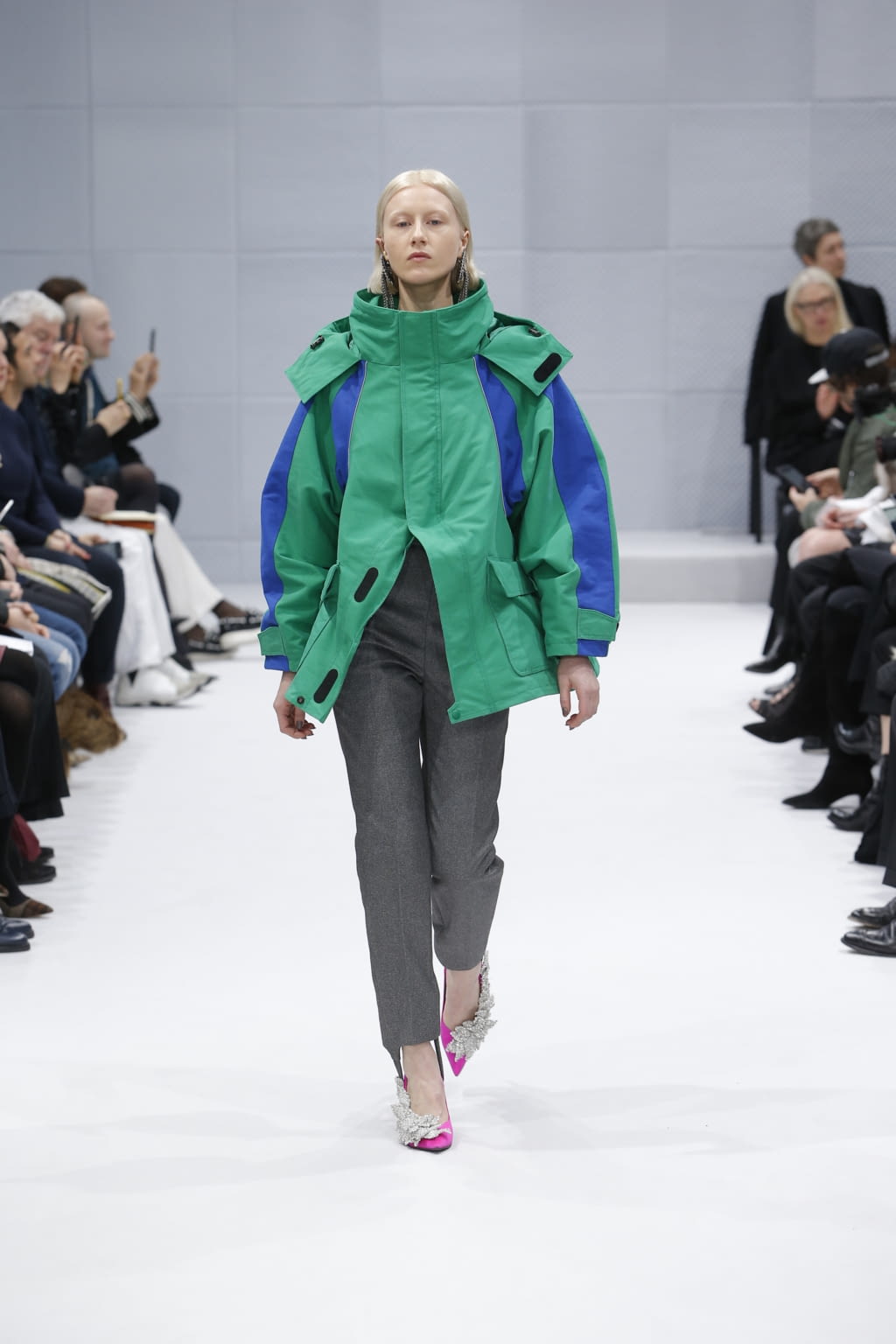 Fashion Week Paris Fall/Winter 2016 look 9 from the Balenciaga collection womenswear