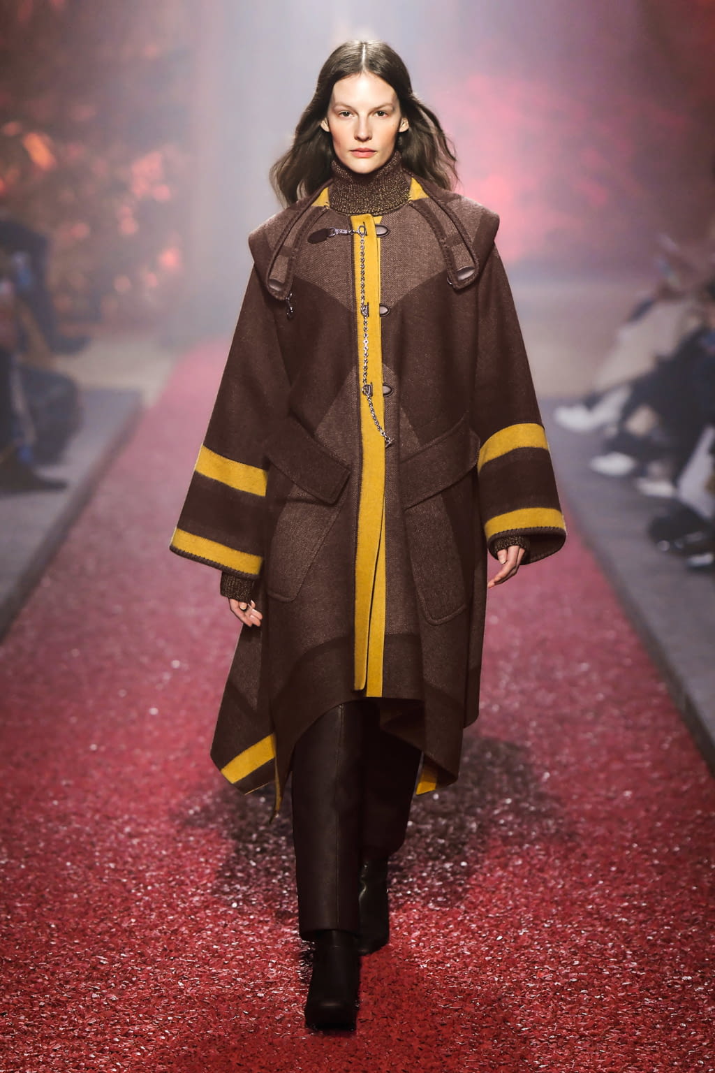 Fashion Week Paris Fall/Winter 2018 look 9 from the Hermès collection womenswear