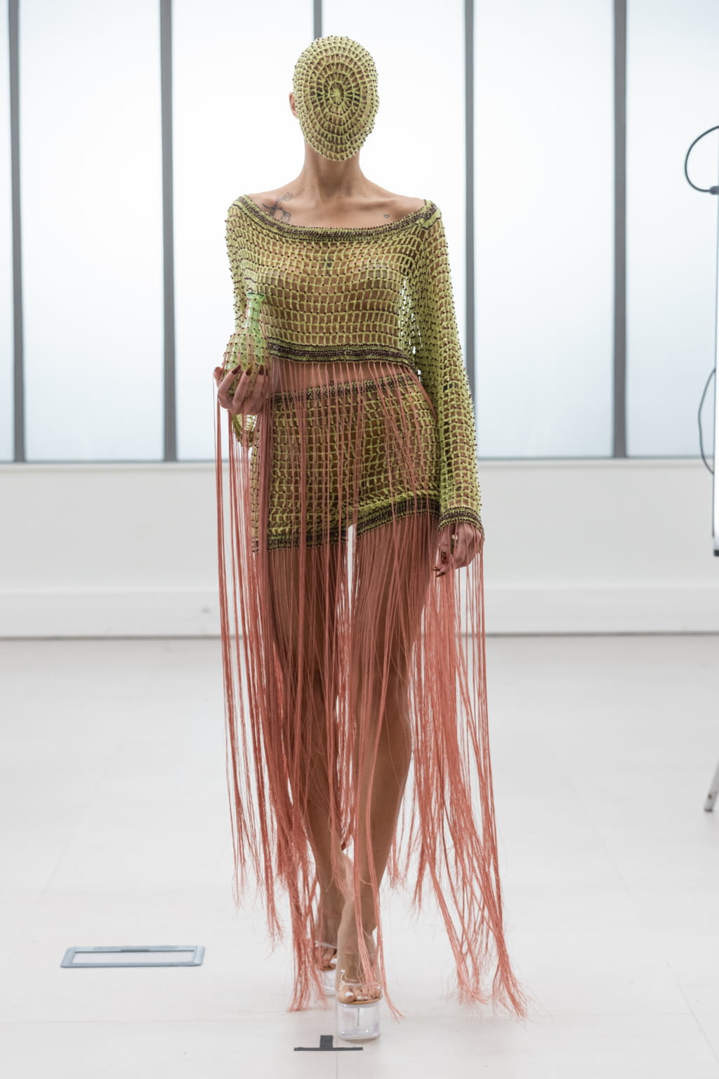 Fashion Week Paris Fall/Winter 2022 look 96 from the IFM PARIS collection womenswear