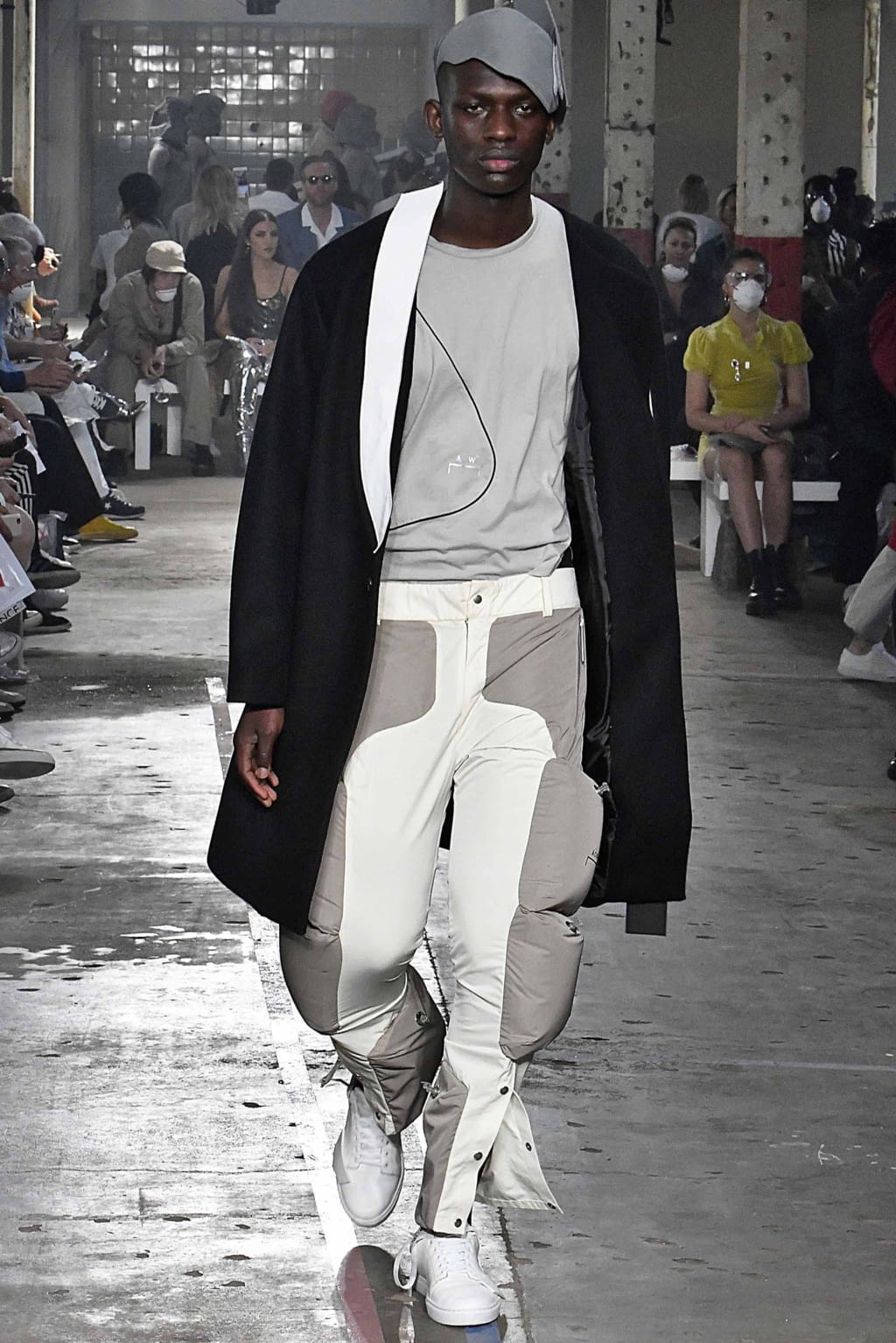 Fashion Week London Spring/Summer 2019 look 22 from the A Cold Wall collection menswear