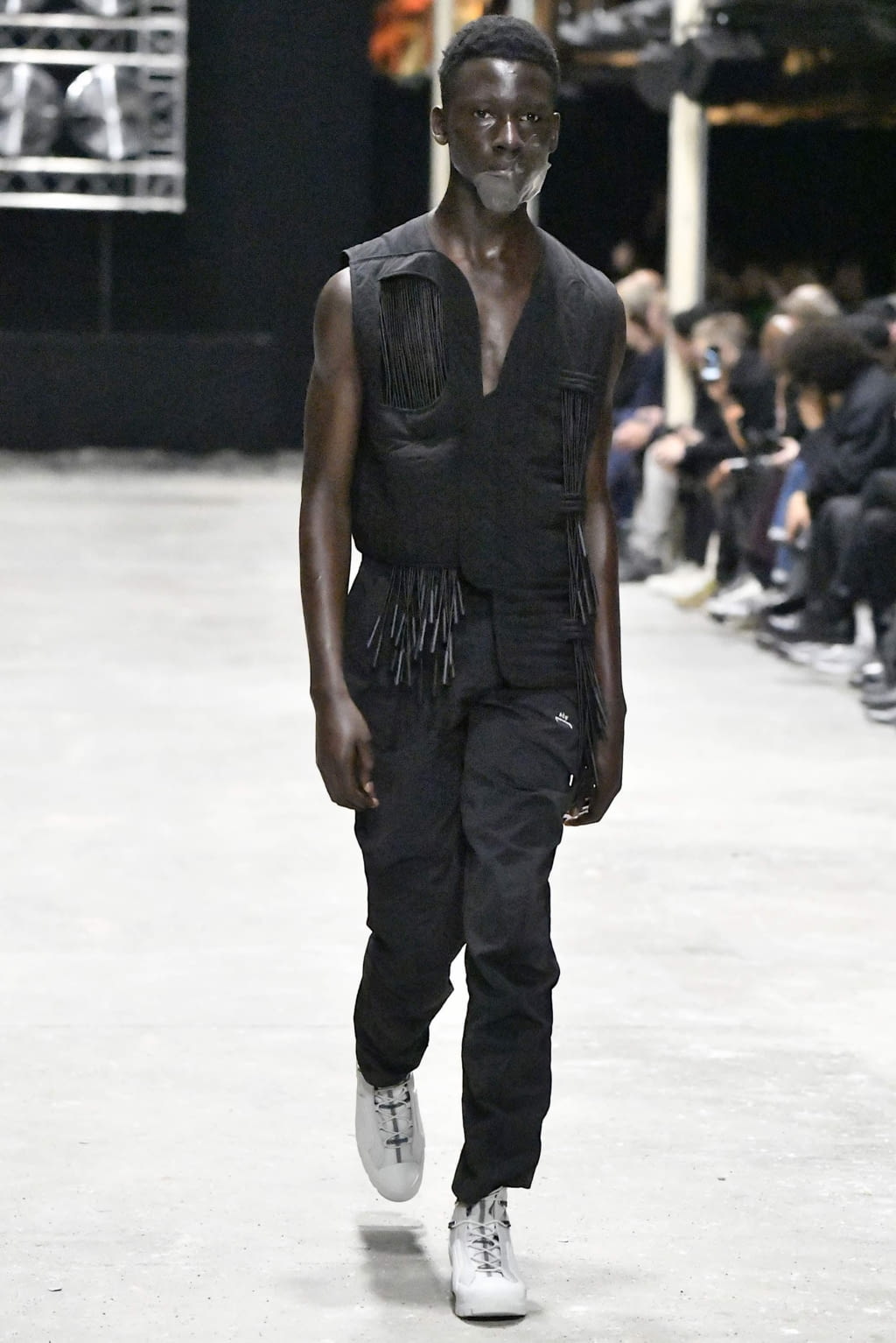 Fashion Week London Spring/Summer 2020 look 28 from the A Cold Wall collection 男装