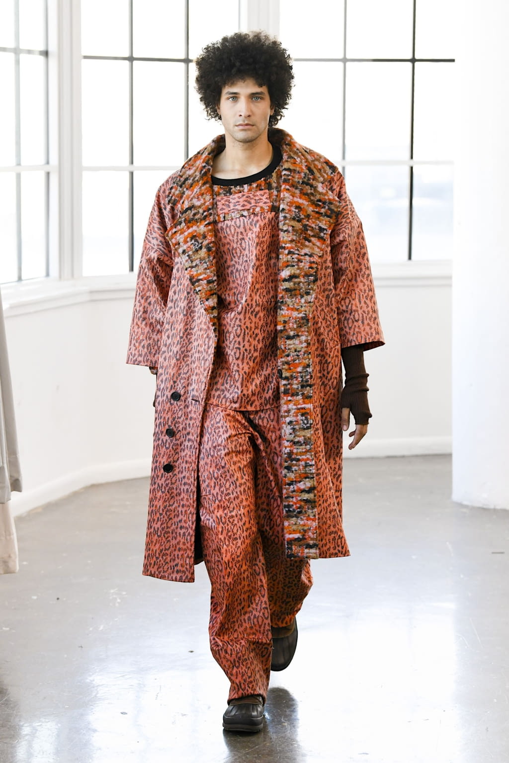Fashion Week New York Fall/Winter 2022 look 9 from the A. POTTS collection 男装
