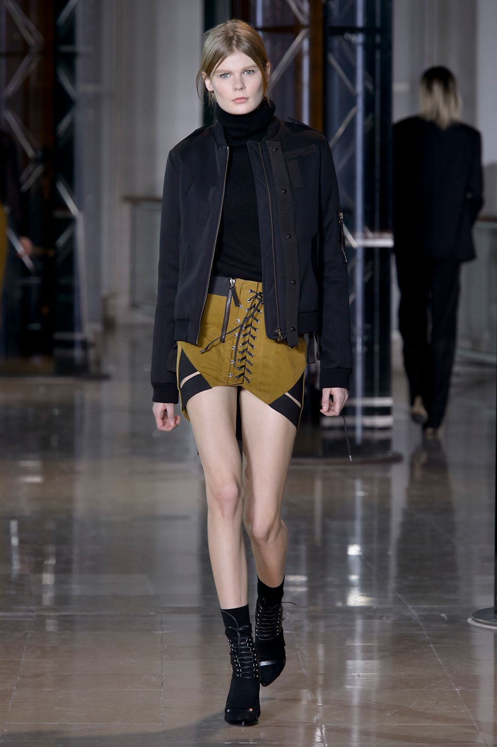 Fashion Week Paris Fall/Winter 2016 look 14 from the Anthony Vaccarello collection 女装