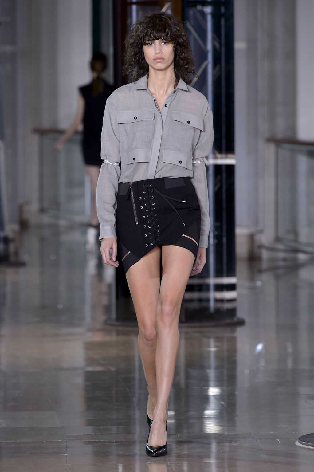 Fashion Week Paris Fall/Winter 2016 look 4 from the Anthony Vaccarello collection 女装