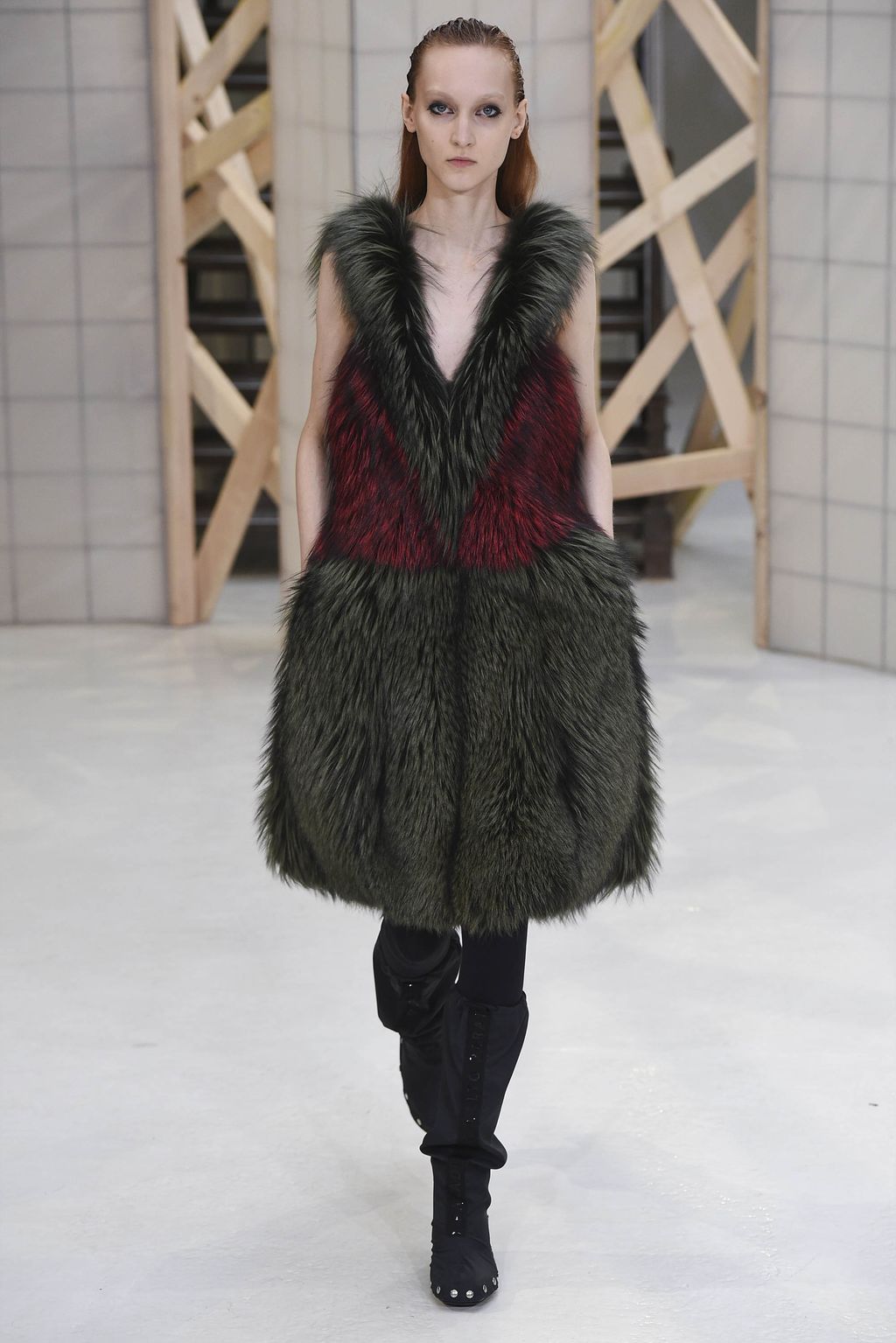 Fashion Week Paris Fall/Winter 2017 look 3 from the Aalto collection womenswear