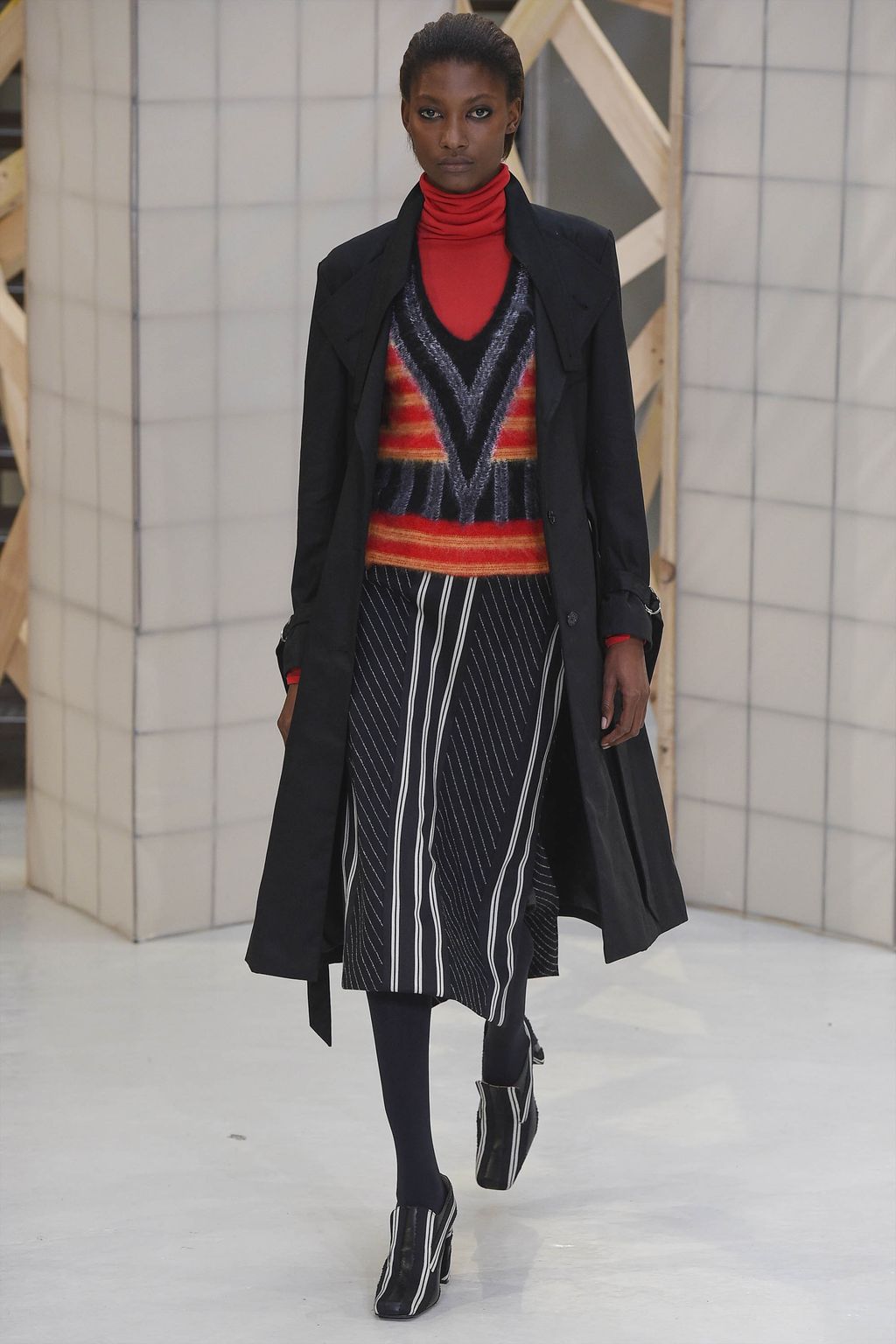 Fashion Week Paris Fall/Winter 2017 look 7 from the Aalto collection womenswear