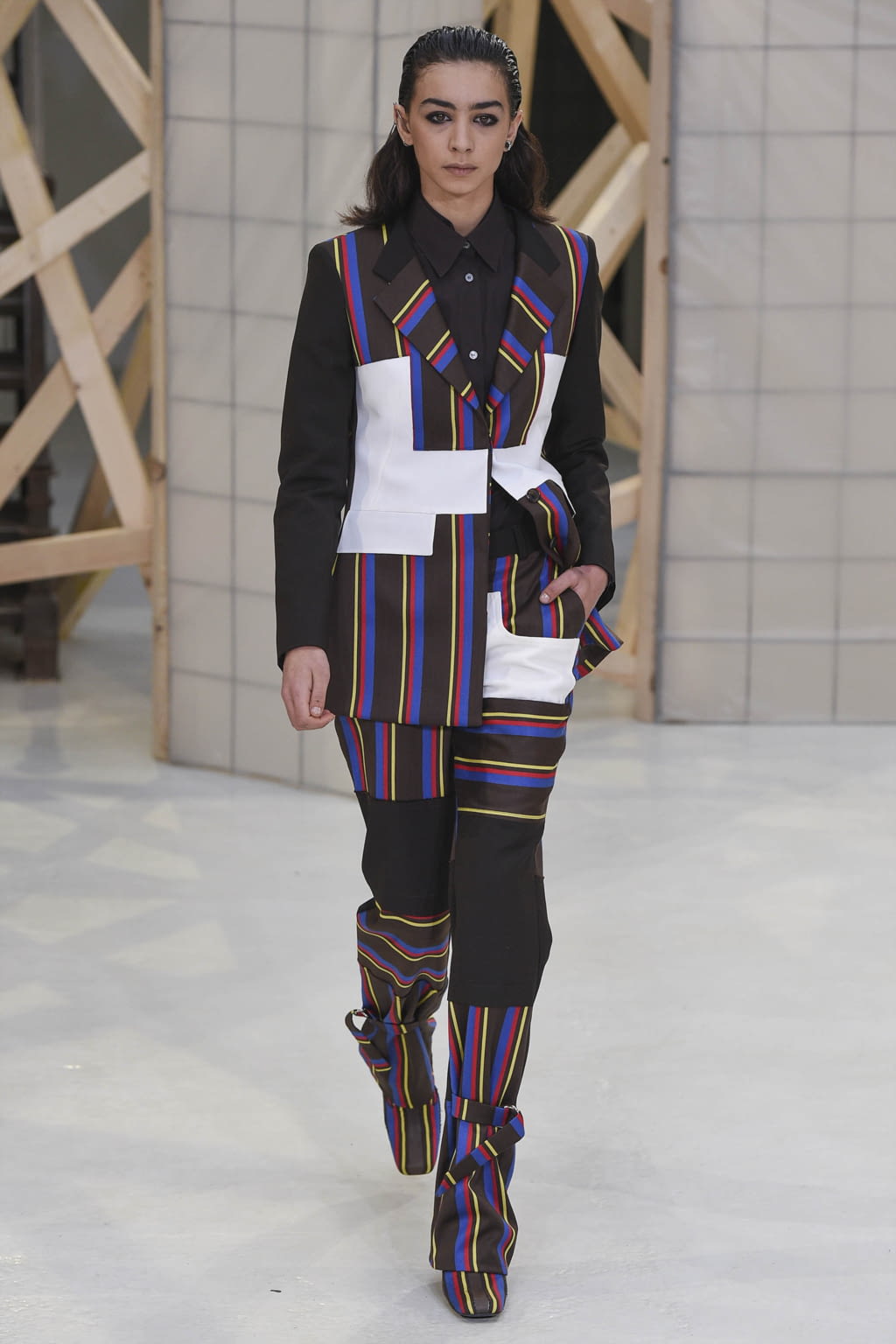Fashion Week Paris Fall/Winter 2017 look 12 from the Aalto collection womenswear