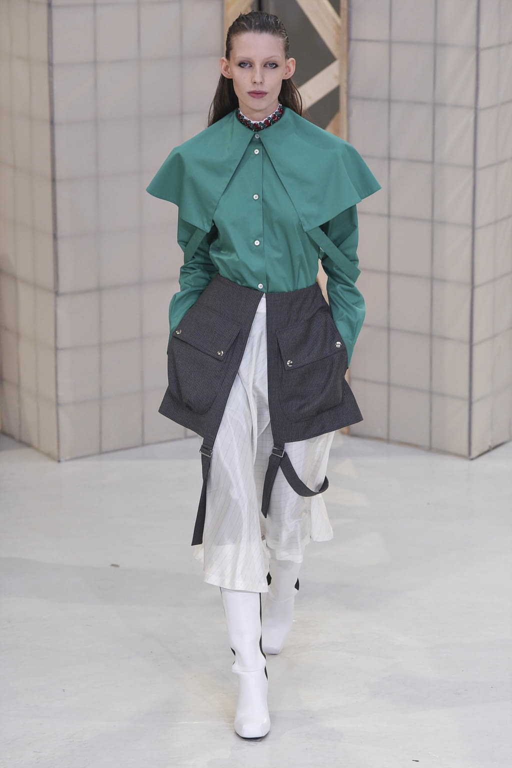 Fashion Week Paris Fall/Winter 2017 look 24 from the Aalto collection 女装