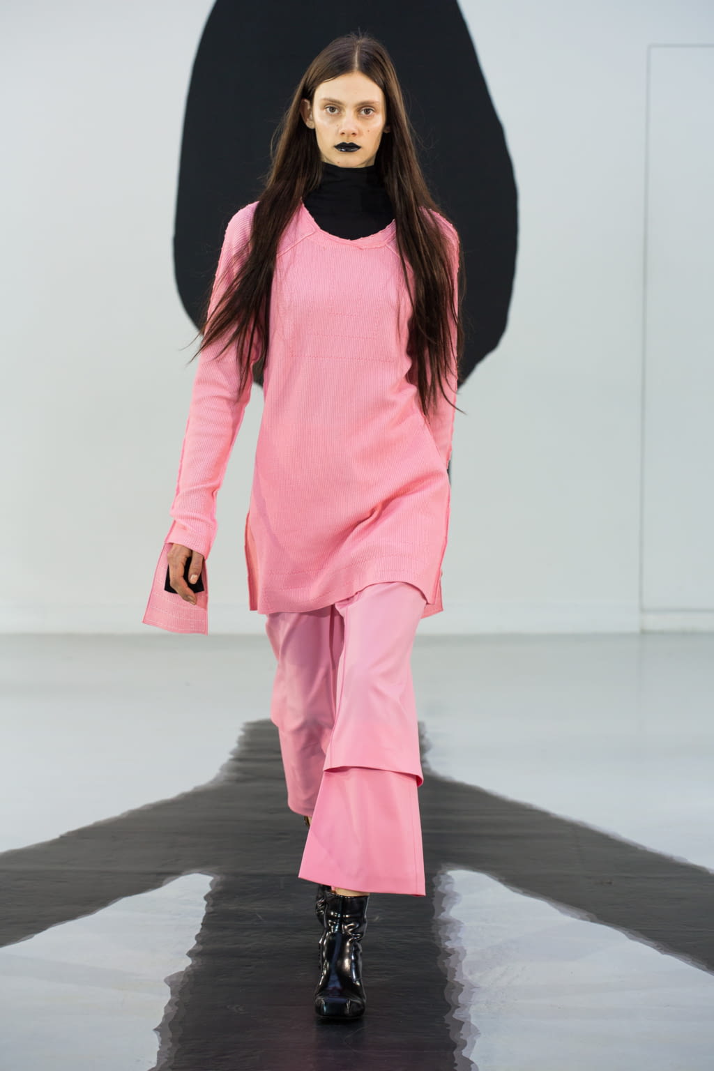 Fashion Week Paris Fall/Winter 2016 look 15 from the Aalto collection womenswear