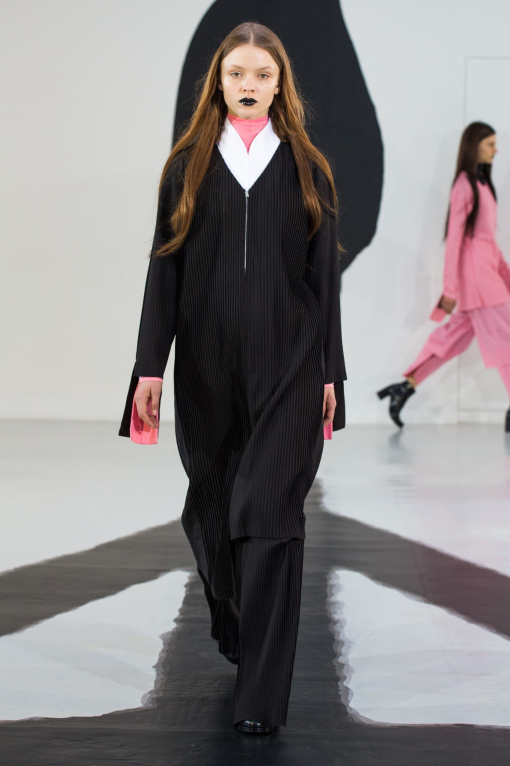 Fashion Week Paris Fall/Winter 2016 look 16 de la collection Aalto womenswear