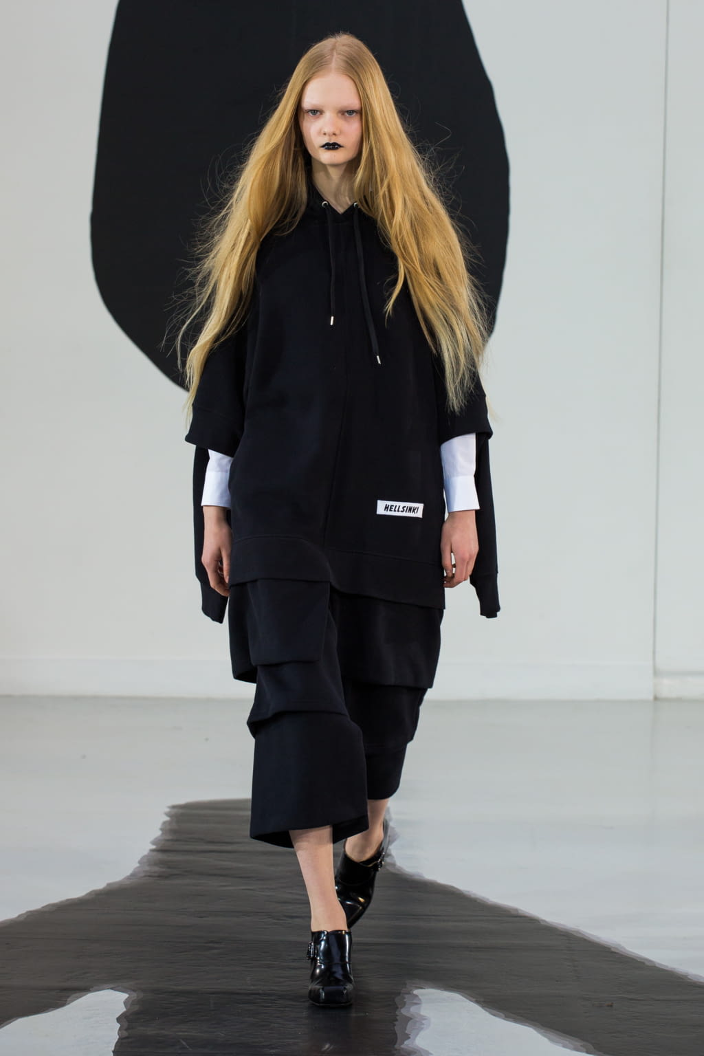 Fashion Week Paris Fall/Winter 2016 look 21 from the Aalto collection womenswear