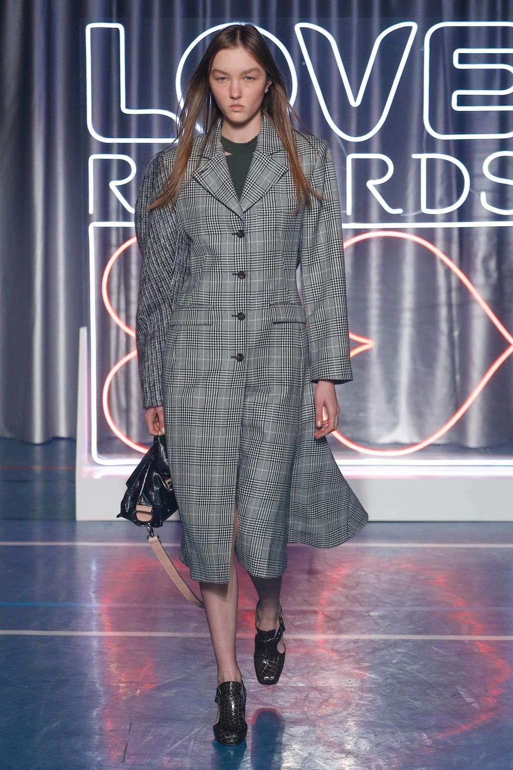 Fashion Week Paris Fall/Winter 2018 look 1 from the Aalto collection 女装