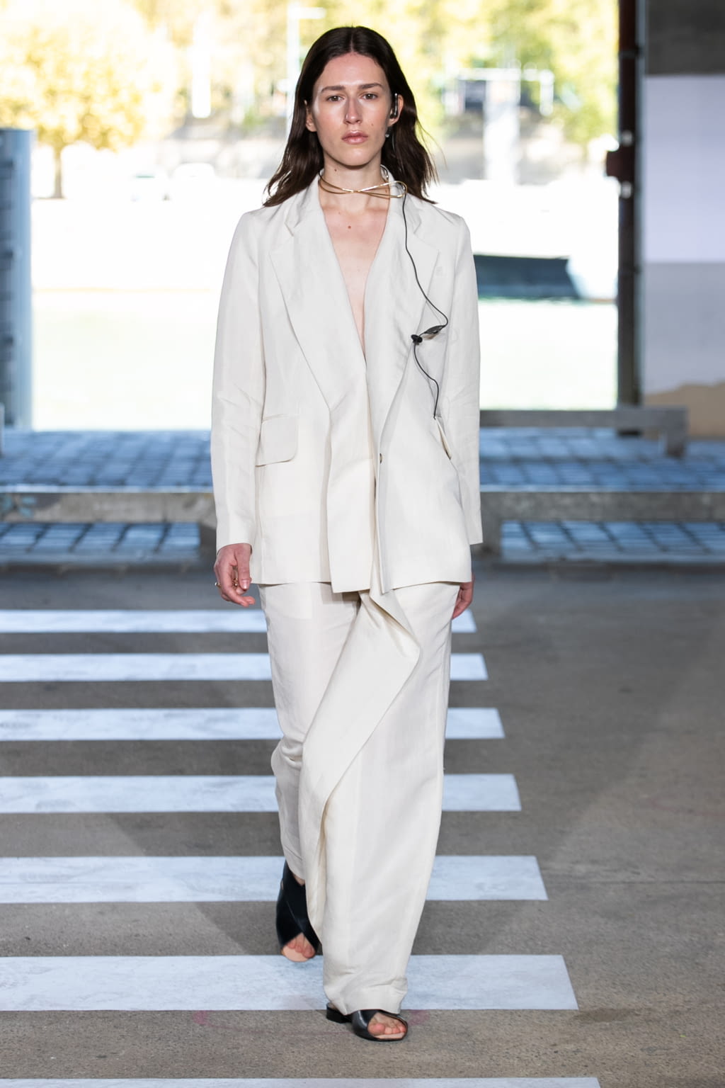 Fashion Week Paris Spring/Summer 2019 look 1 from the Aalto collection 女装