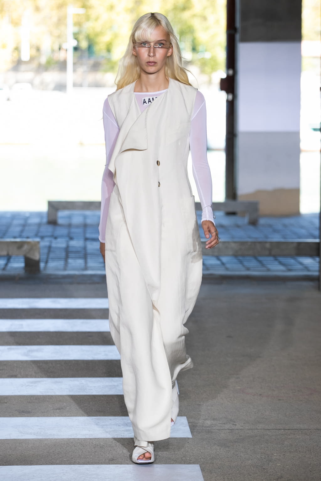 Fashion Week Paris Spring/Summer 2019 look 2 from the Aalto collection womenswear