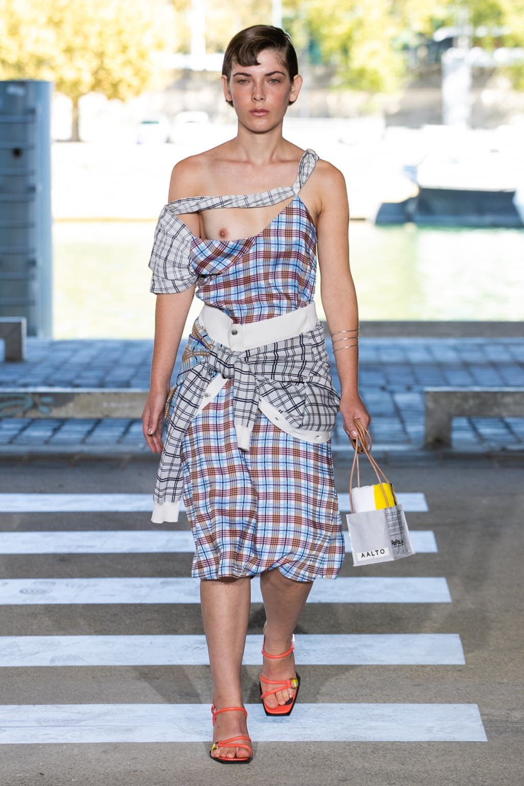 Fashion Week Paris Spring/Summer 2019 look 28 from the Aalto collection womenswear