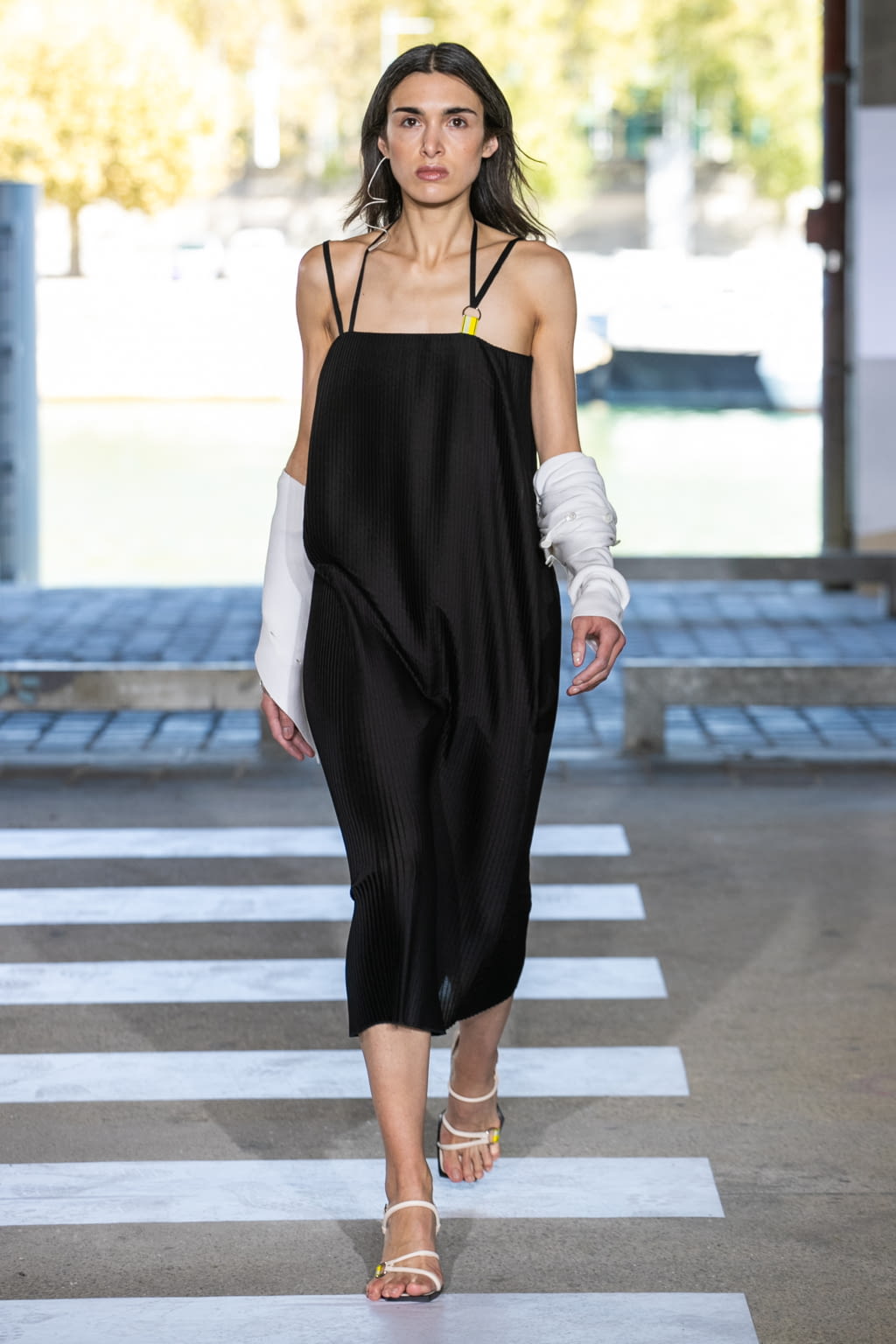 Fashion Week Paris Spring/Summer 2019 look 3 from the Aalto collection womenswear