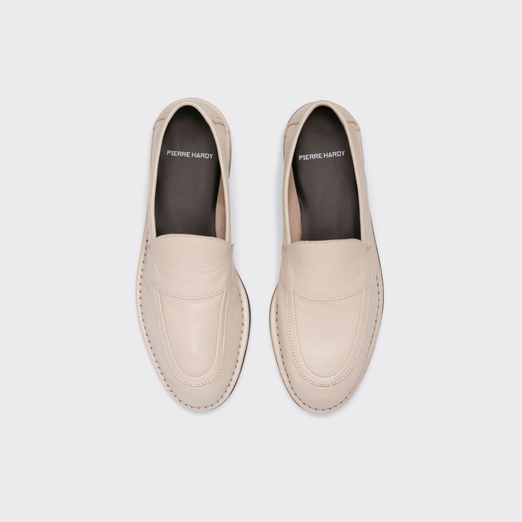 Fashion Week Paris Spring/Summer 2025 look 55 from the Pierre Hardy collection womenswear accessories