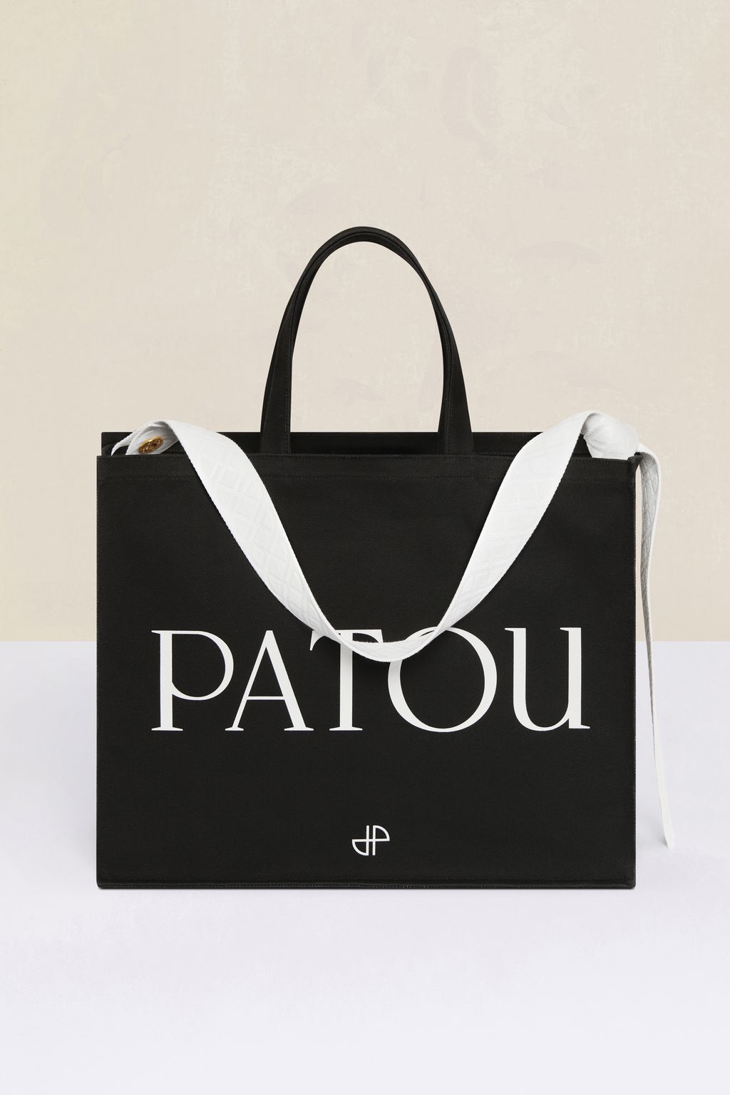 Fashion Week Paris Spring/Summer 2023 look 2 de la collection Patou womenswear accessories