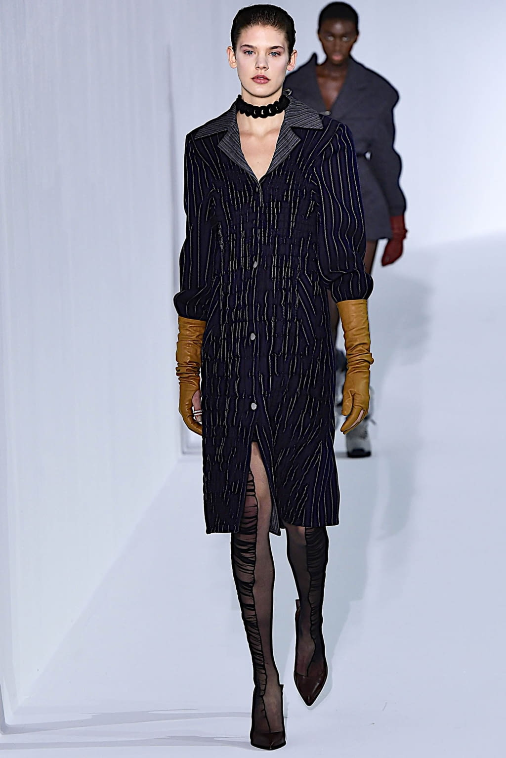Fashion Week Paris Fall/Winter 2019 look 6 from the Acne Studios collection womenswear