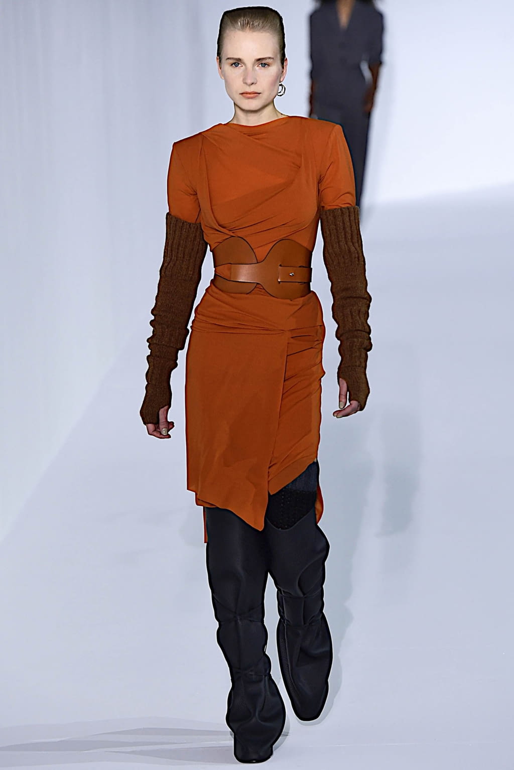 Fashion Week Paris Fall/Winter 2019 look 11 from the Acne Studios collection 女装