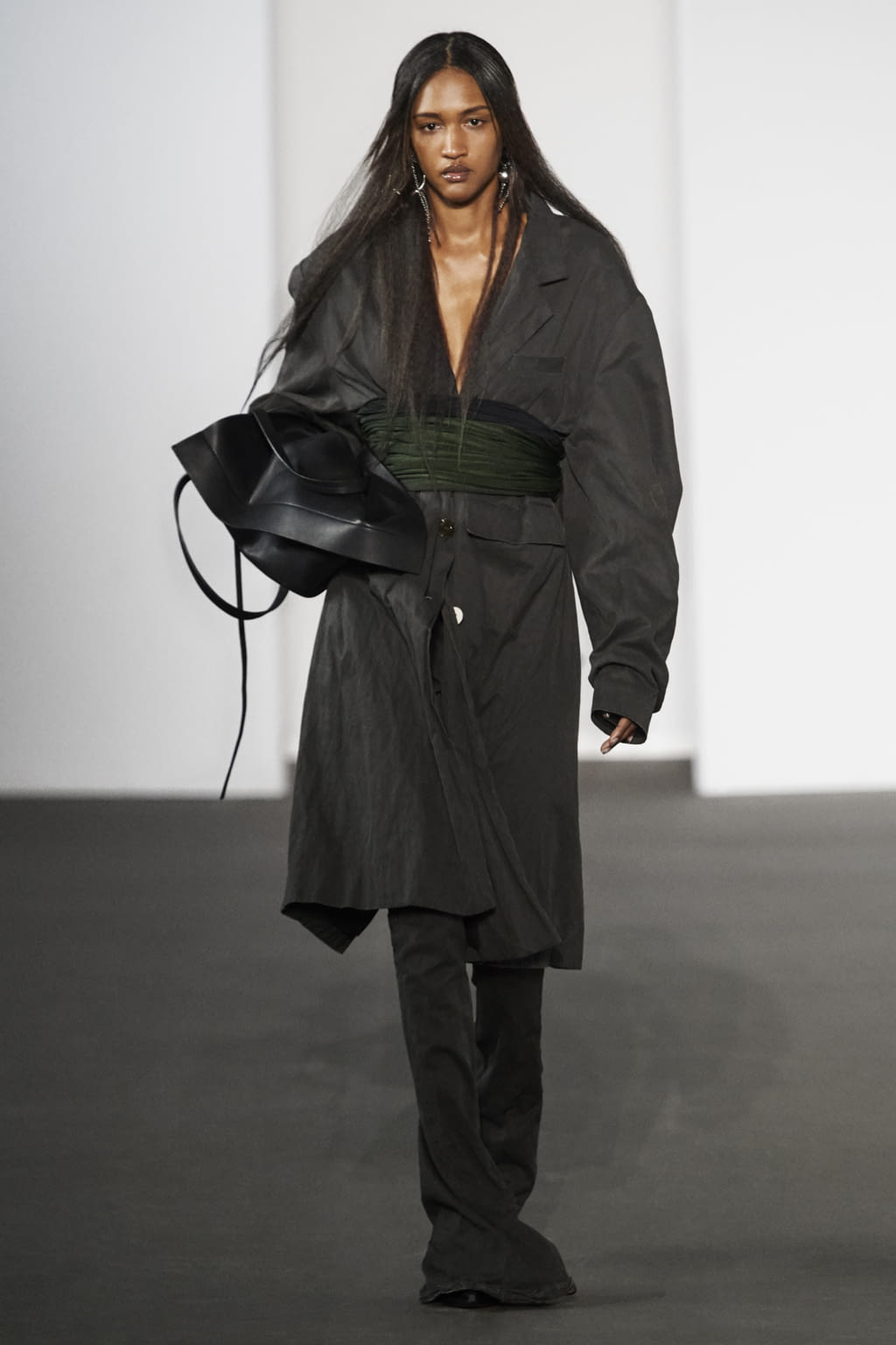 Fashion Week Paris Fall/Winter 2020 look 24 de la collection Acne Studios womenswear