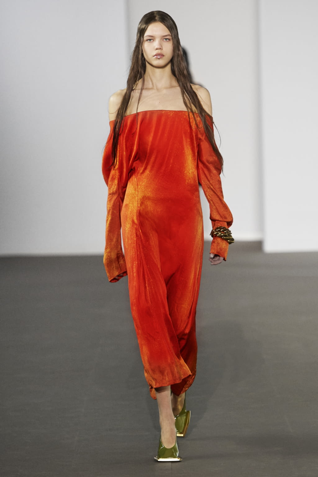 Fashion Week Paris Fall/Winter 2020 look 41 from the Acne Studios collection womenswear