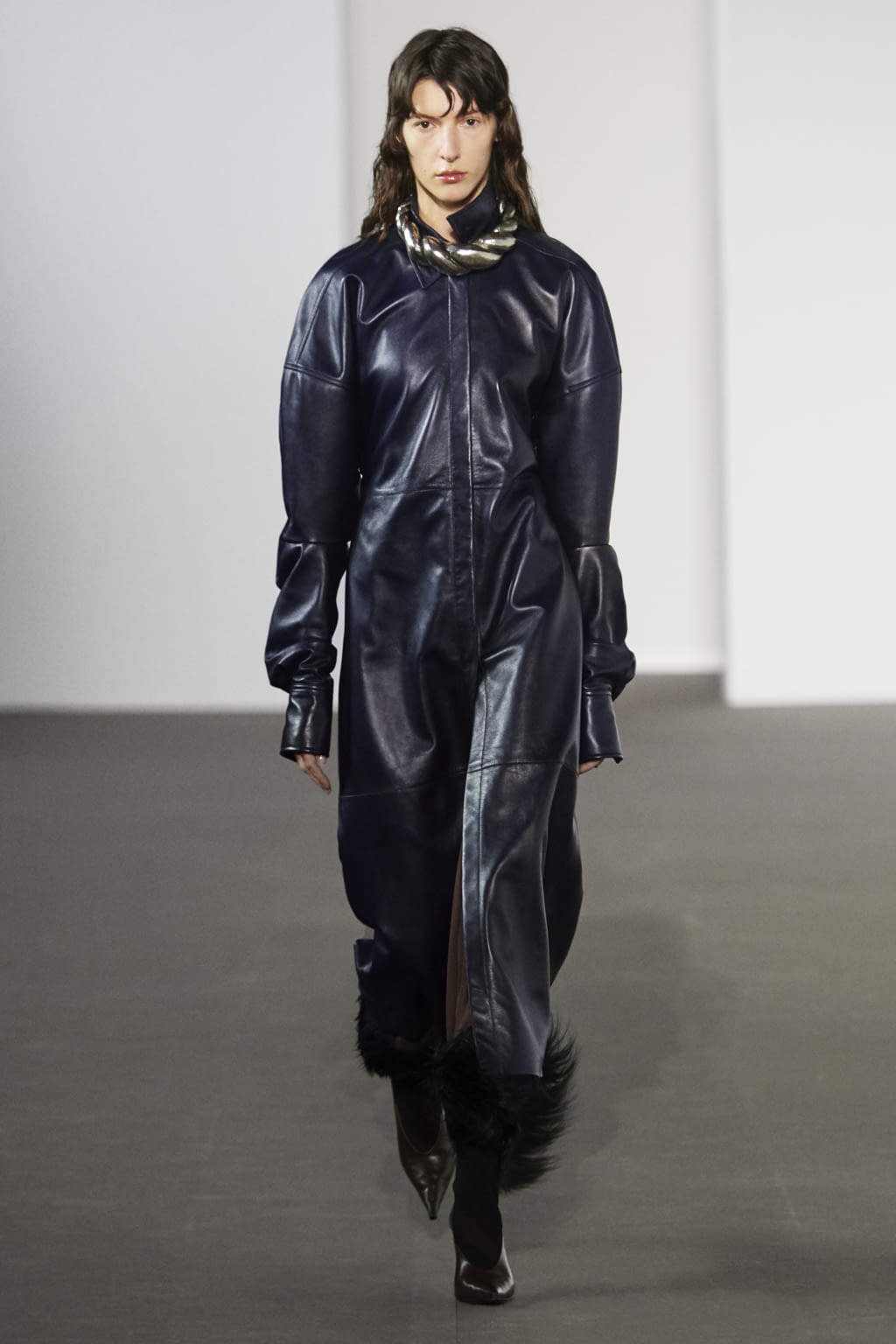 Fashion Week Paris Fall/Winter 2020 look 43 from the Acne Studios collection 女装