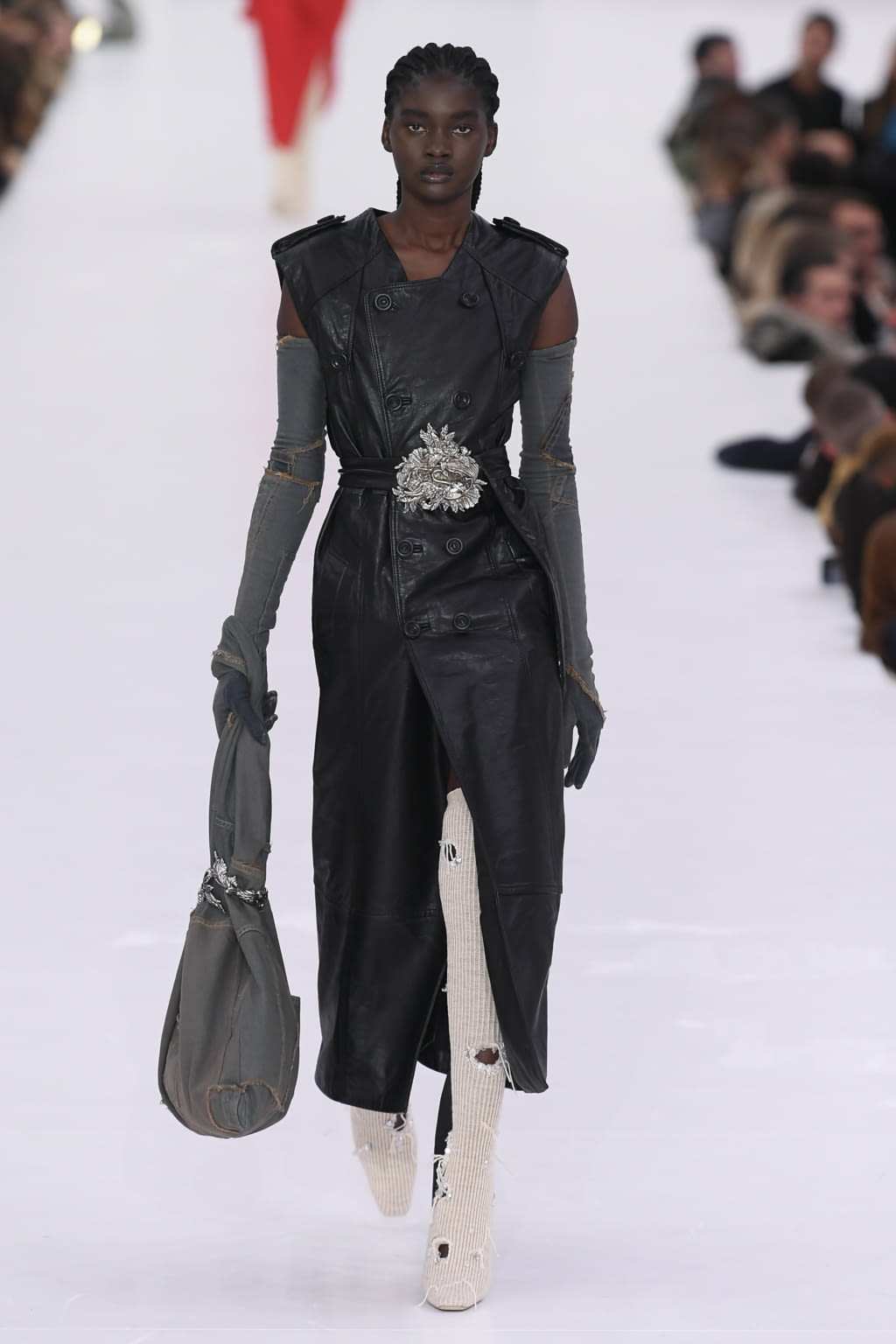 Fashion Week Paris Fall/Winter 2022 look 4 from the Acne Studios collection womenswear