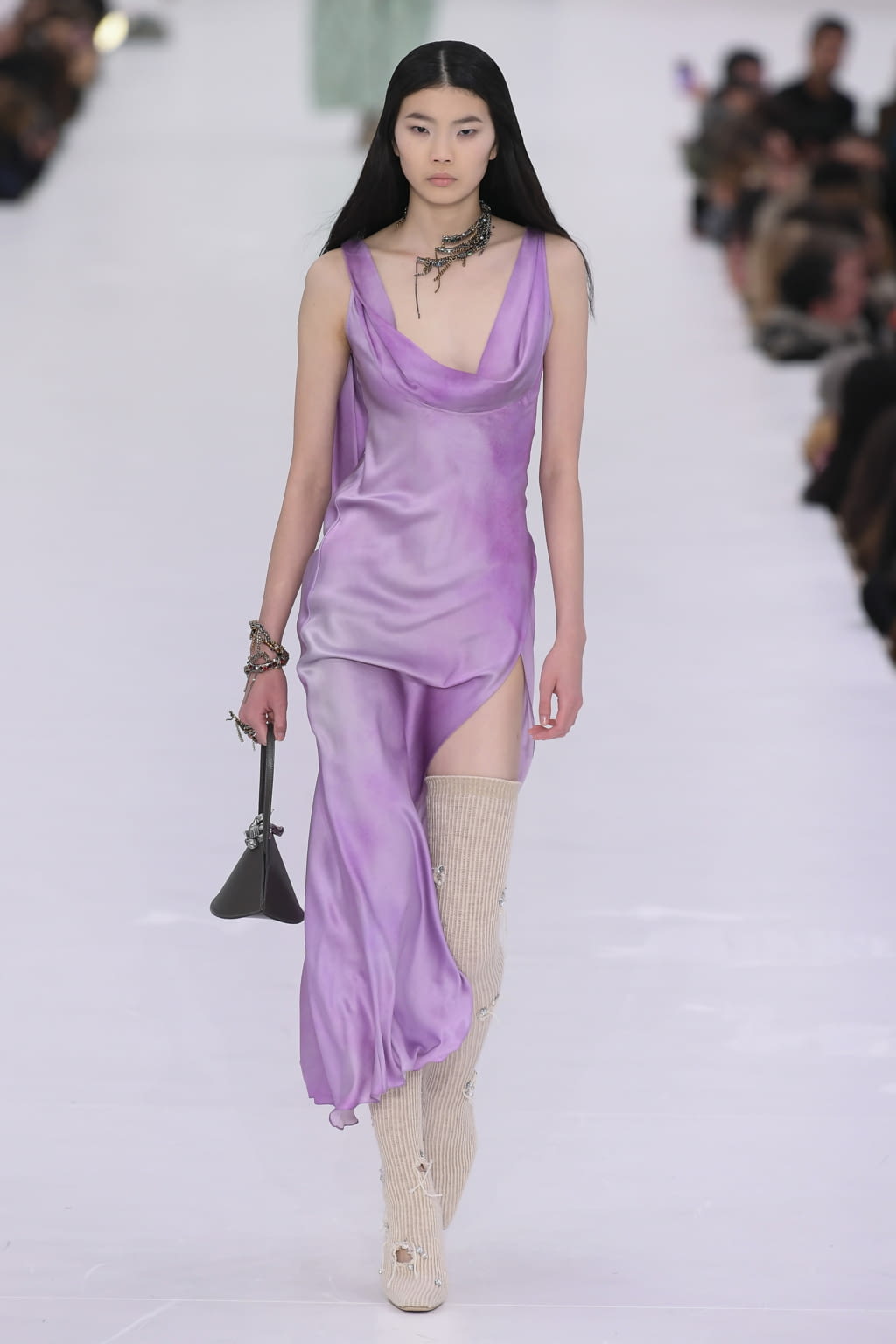 Fashion Week Paris Fall/Winter 2022 look 11 de la collection Acne Studios womenswear
