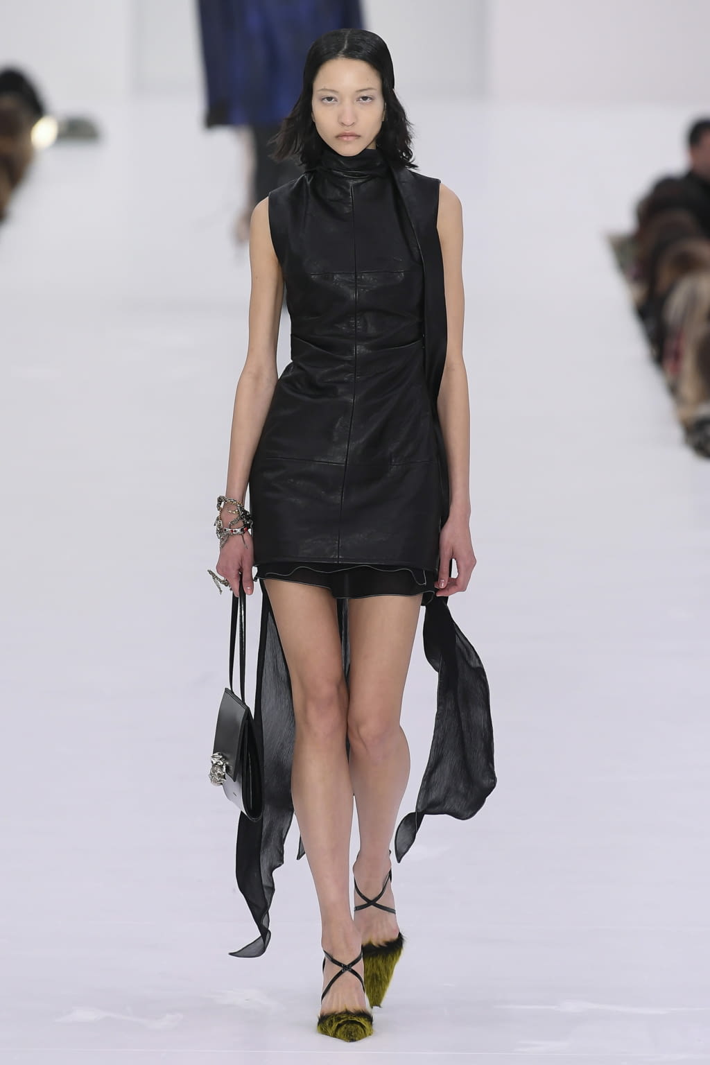 Fashion Week Paris Fall/Winter 2022 look 23 from the Acne Studios collection 女装
