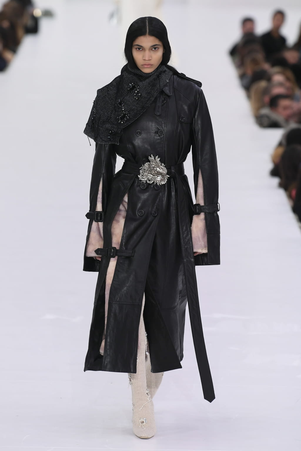 Fashion Week Paris Fall/Winter 2022 look 25 from the Acne Studios collection 女装
